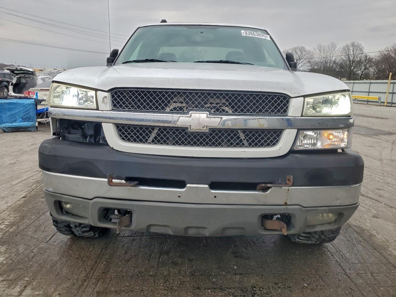 2004 Chevrolet Silverado C2500 Heavy Duty - Image 5