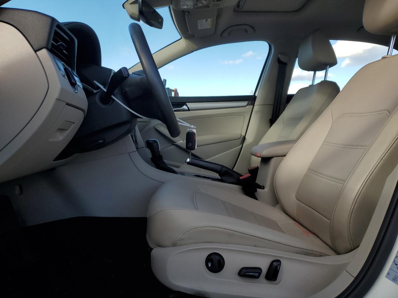 2022 Volkswagen Passat Se - Фото 7