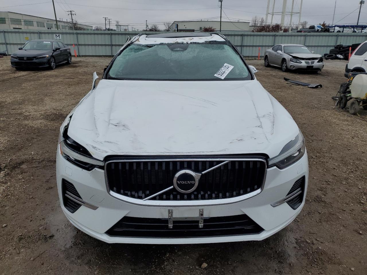 2022 Volvo Xc60 B5 Momentum - Image 5