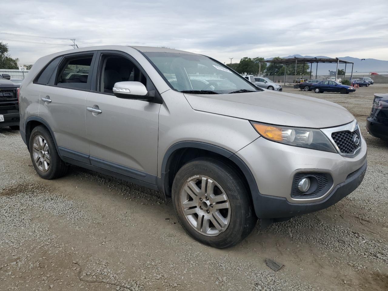 2013 Kia Sorento Lx - Image 4