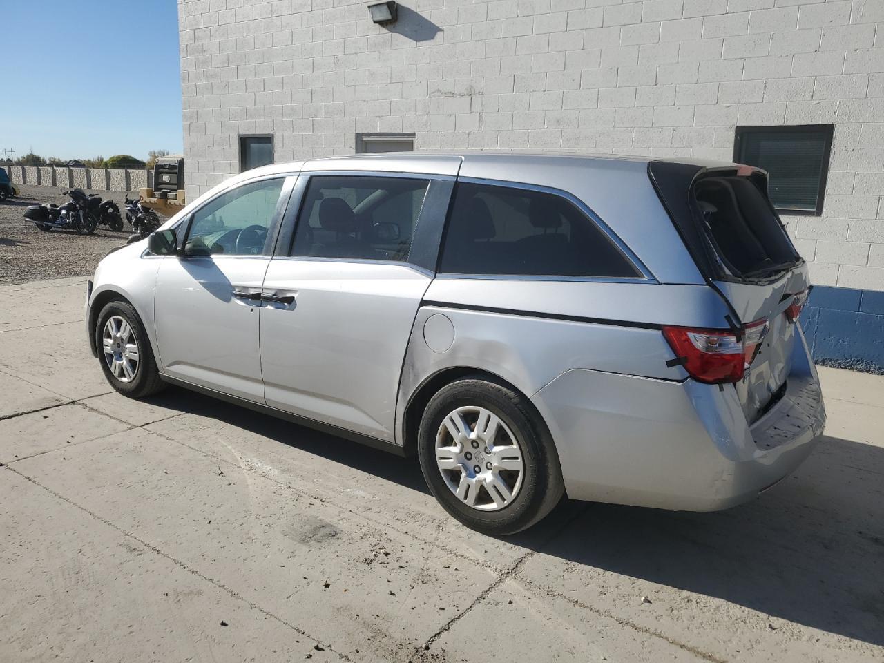 2012 Honda Odyssey Lx - Image 2