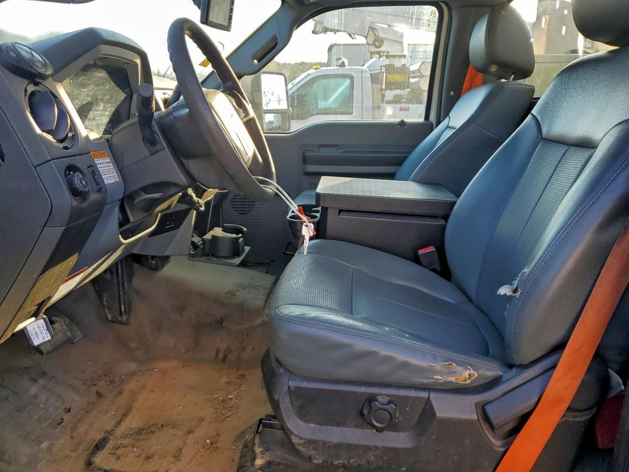 2015 Ford F450 Super Duty - Фото 7