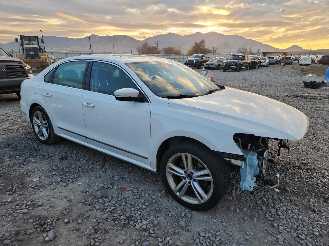2013 Volkswagen Passat Sel - Фото 4