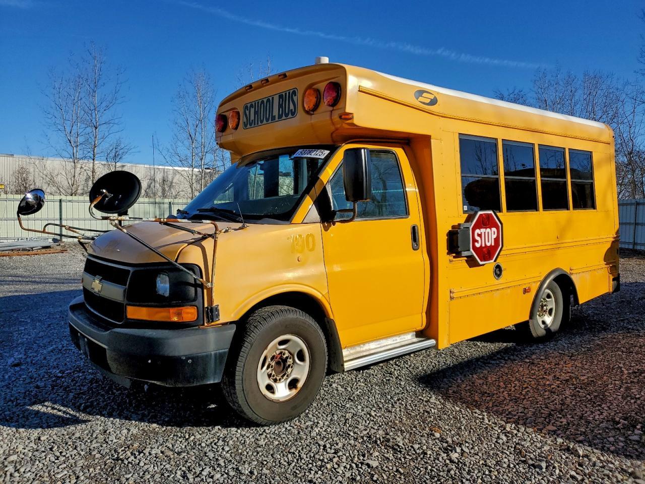 2016 Chevrolet Express School Bus - Фото 2
