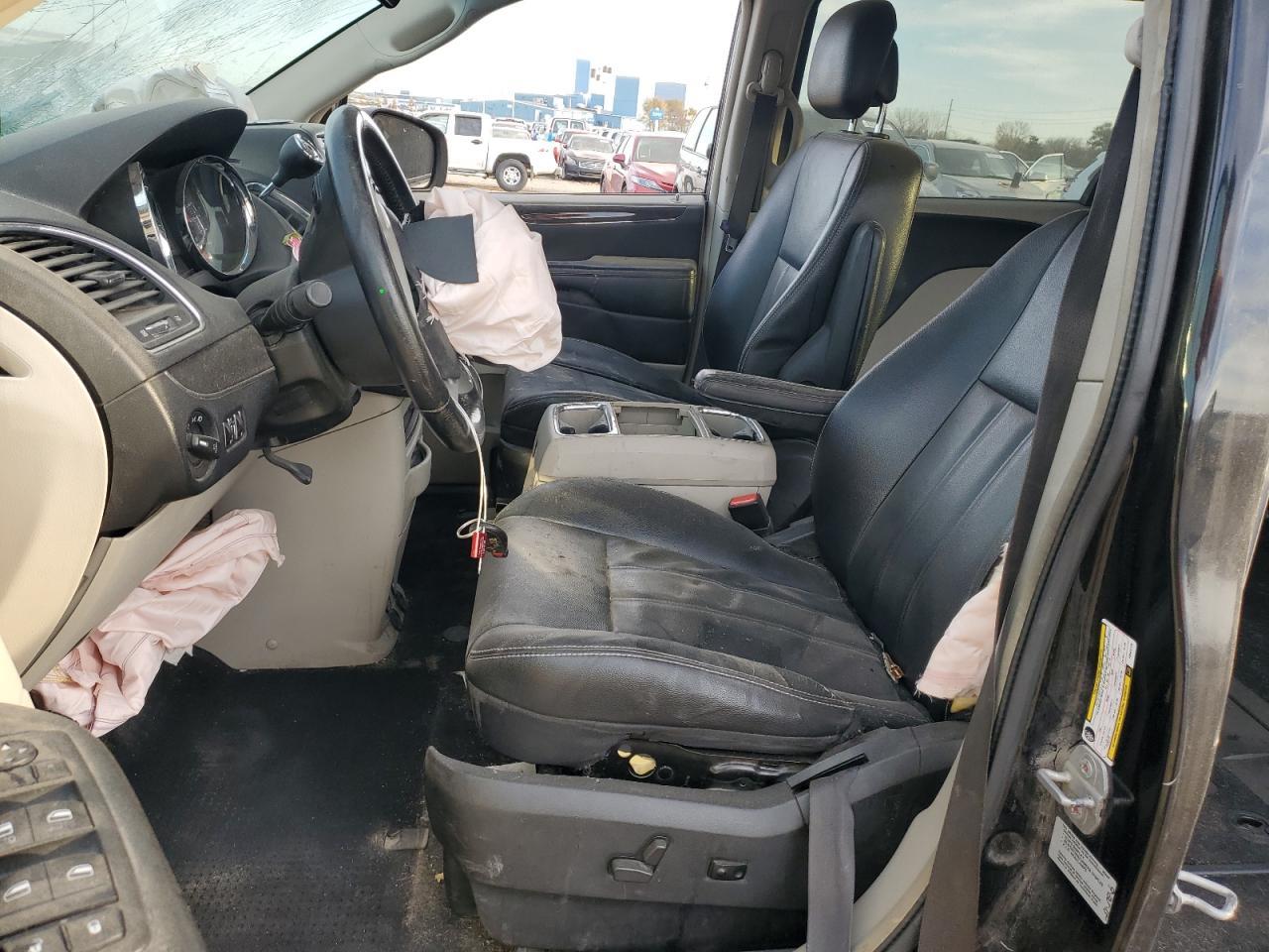 2015 Chrysler Town & Country Touring - Фото 7