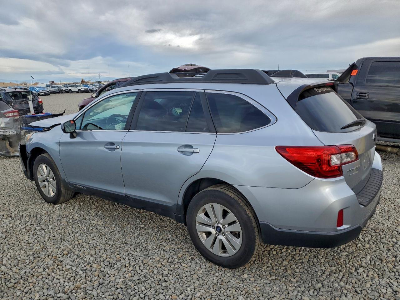 2017 Subaru Outback 2.5I Premium - Фото 2