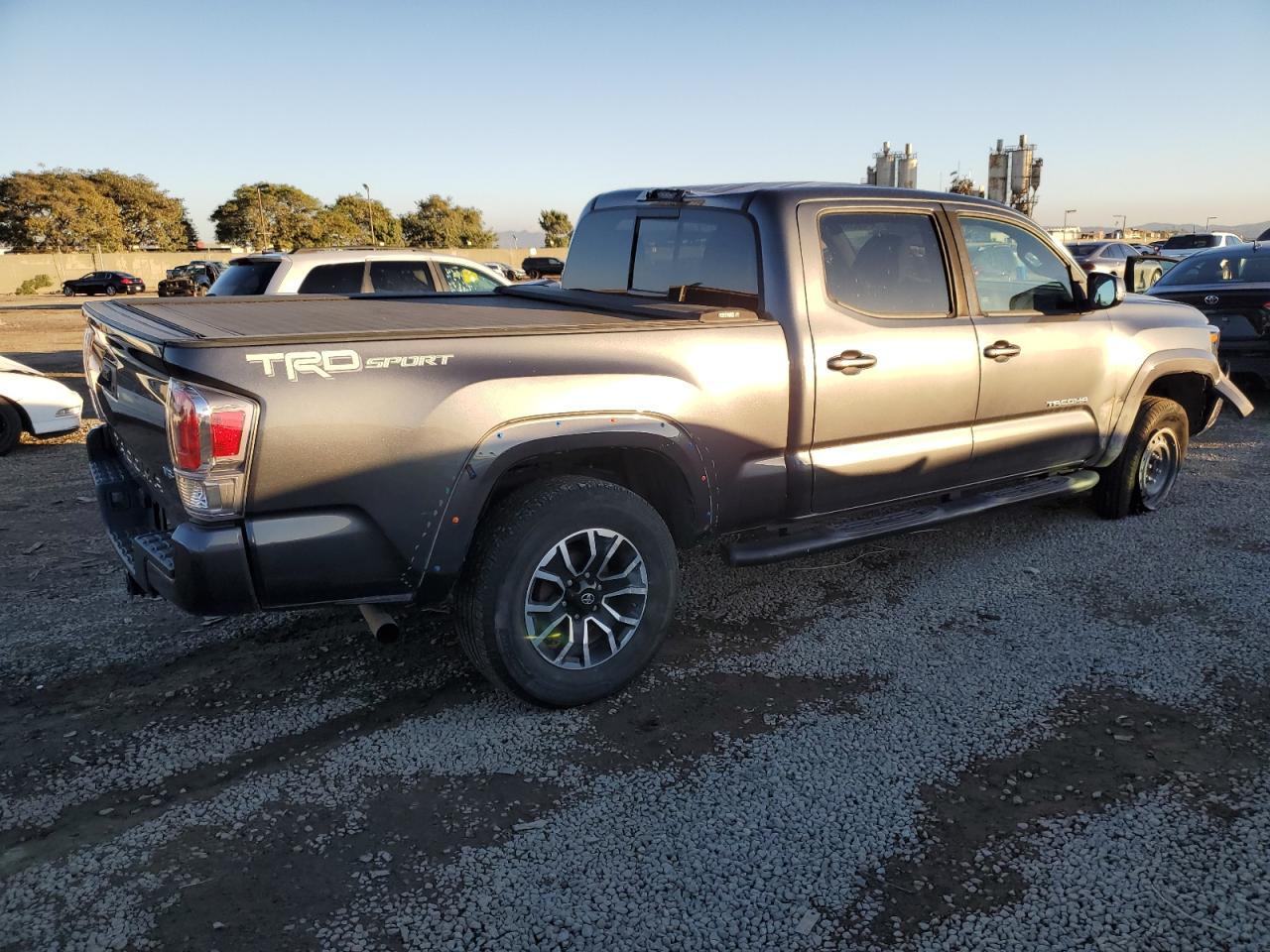 2022 Toyota Tacoma Double Cab - Image 3