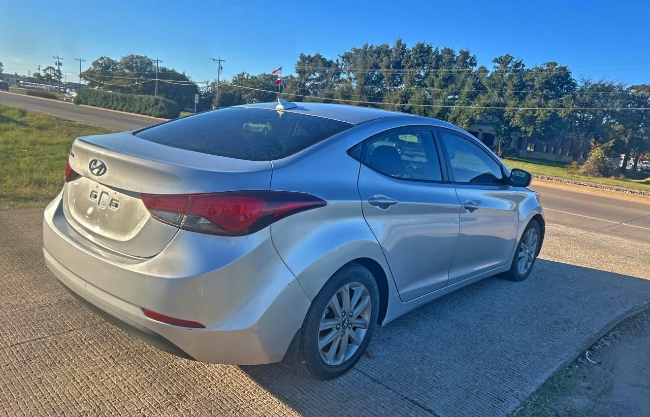 2016 Hyundai Elantra Se - Фото 4