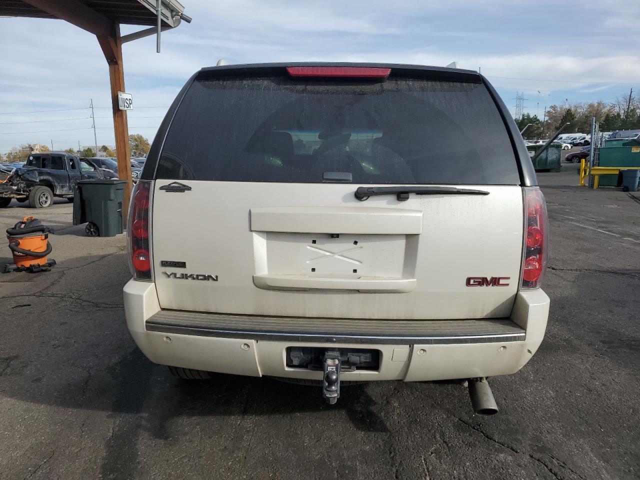 2010 GMC Yukon Denali - Фото 6