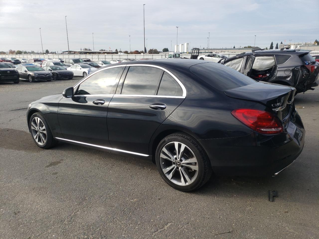 2017 Mercedes-Benz C 300 4Matic - Фото 2