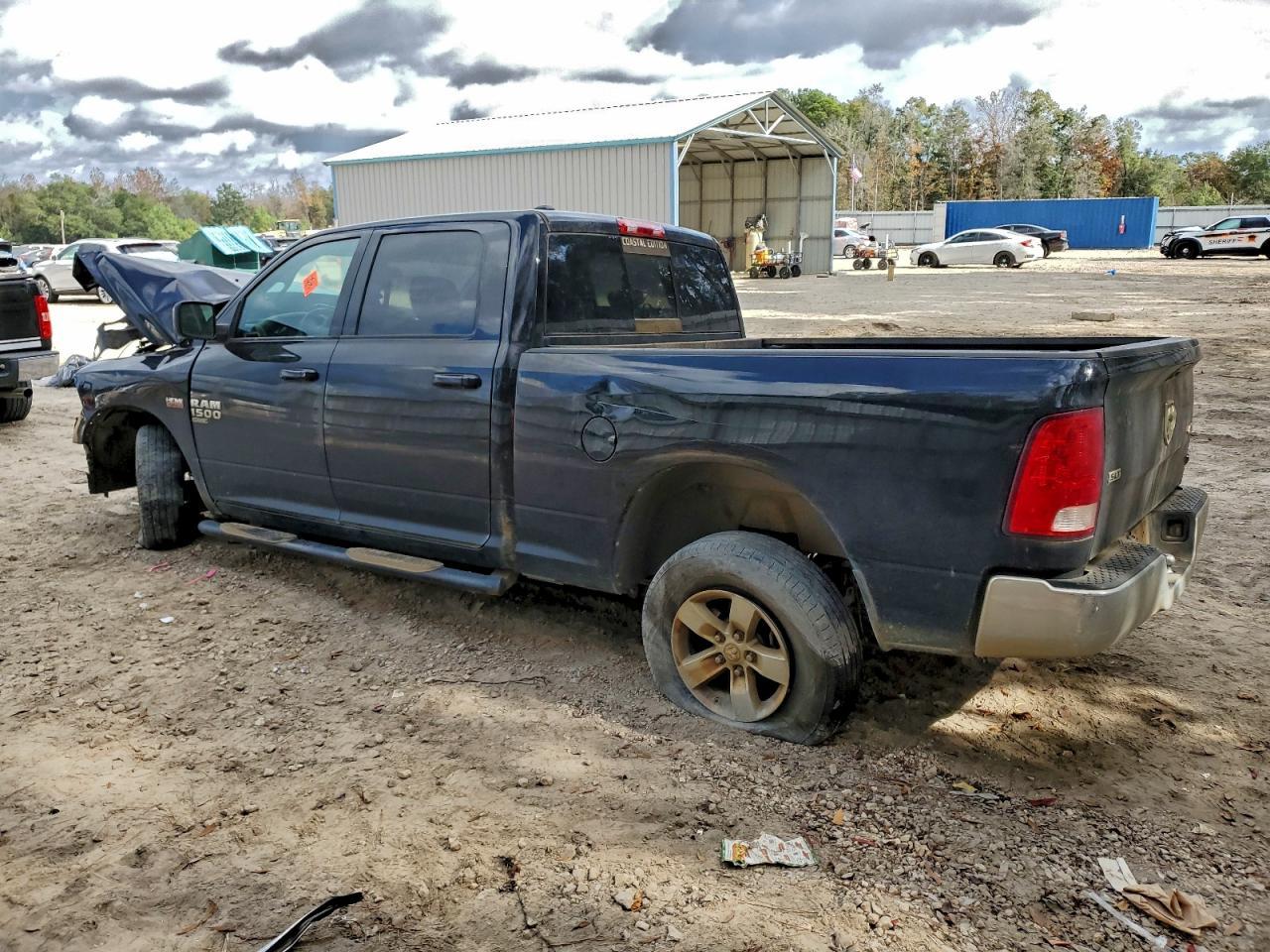 2020 Ram 1500 Classic Slt - Фото 2