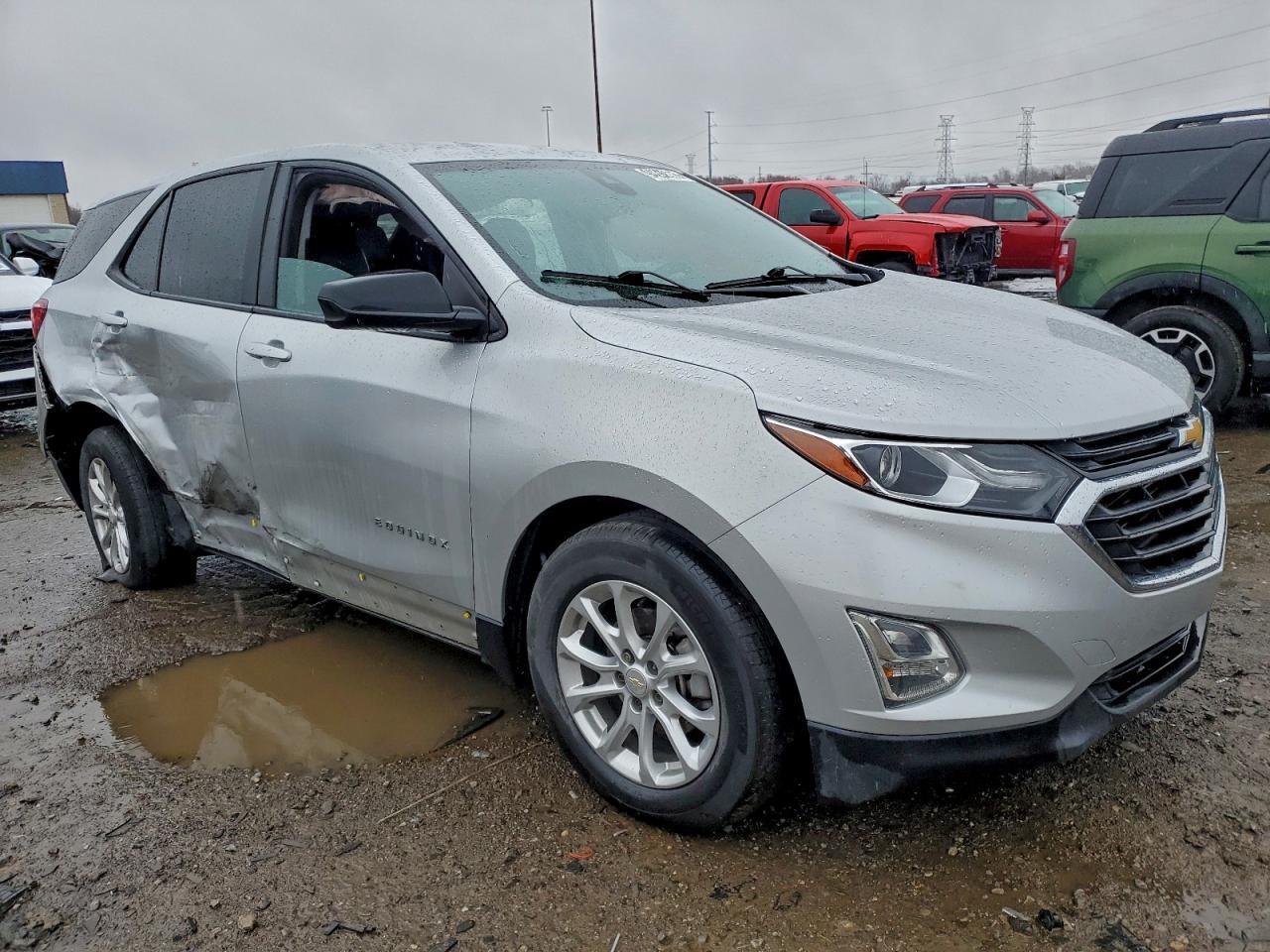 2021 Chevrolet Equinox Ls - Фото 4