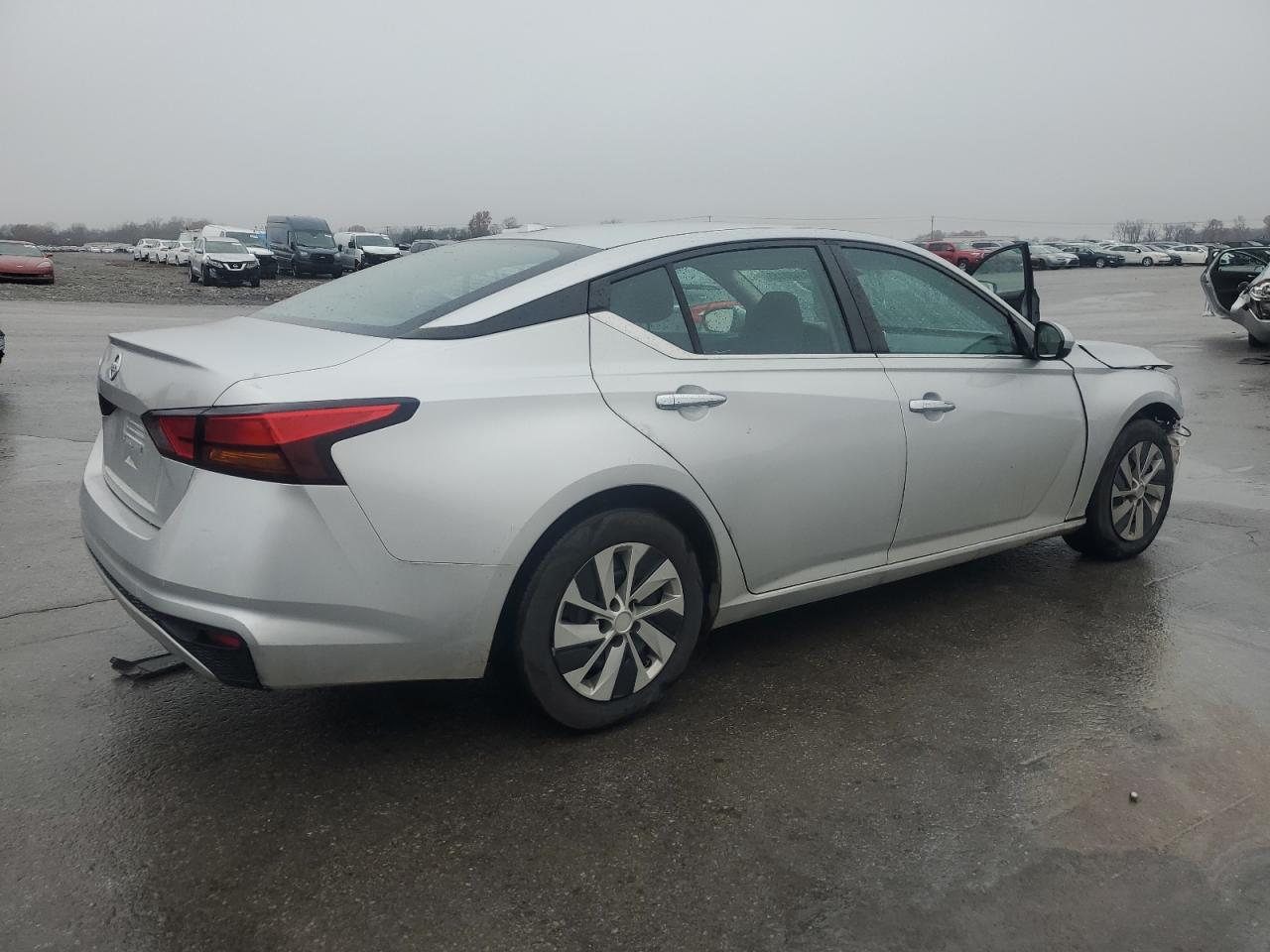 2020 Nissan Altima S - Image 3