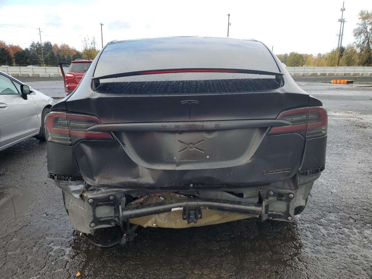 2020 Tesla Model X - Image 6