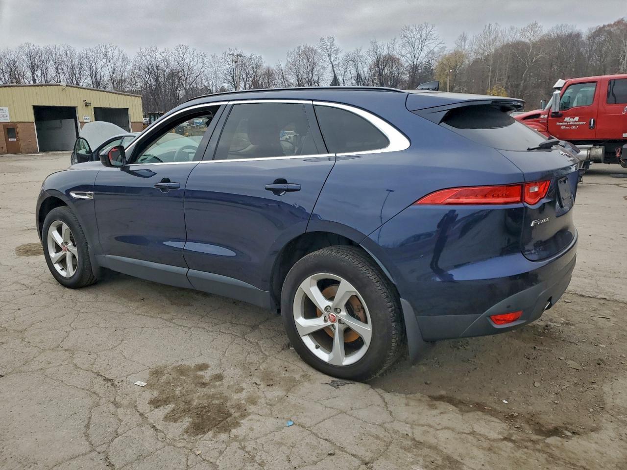 2019 Jaguar F-Pace Premium - Image 2