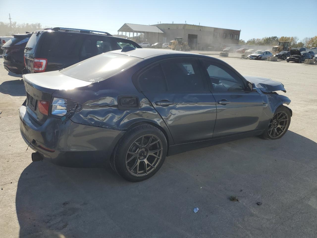 2013 BMW 335 Xi - Image 3