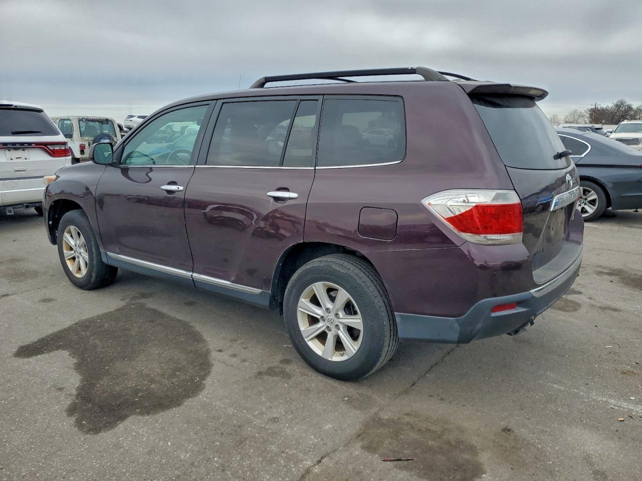 2011 Toyota Highlander Base - Фото 2