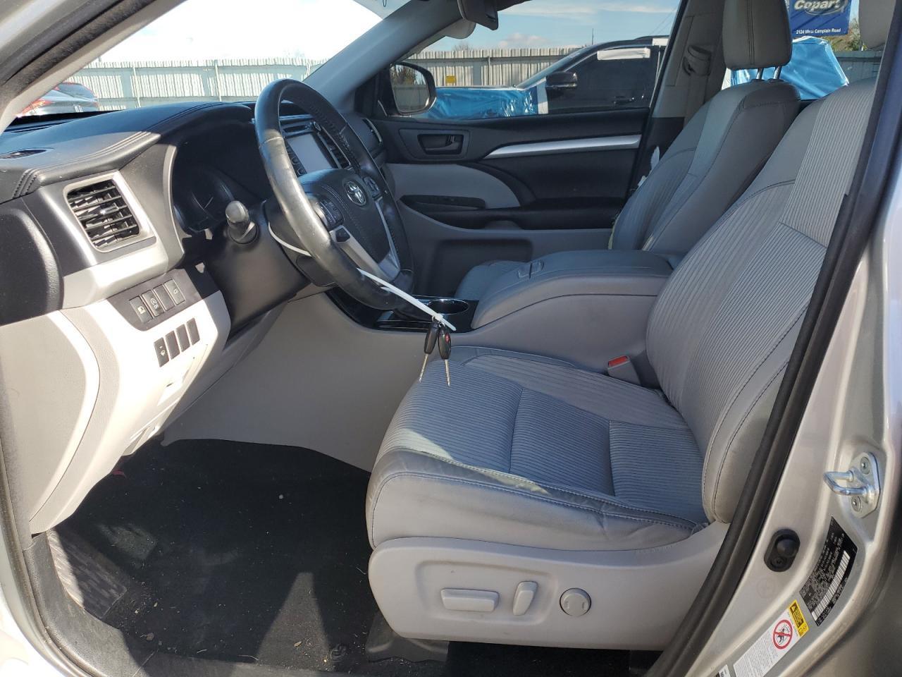 2017 Toyota Highlander Le - Фото 7