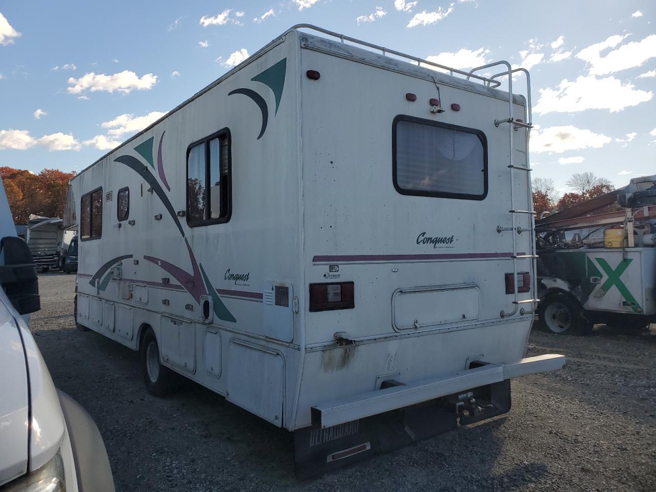 2000 Ford E450 S-Dut - Image 3