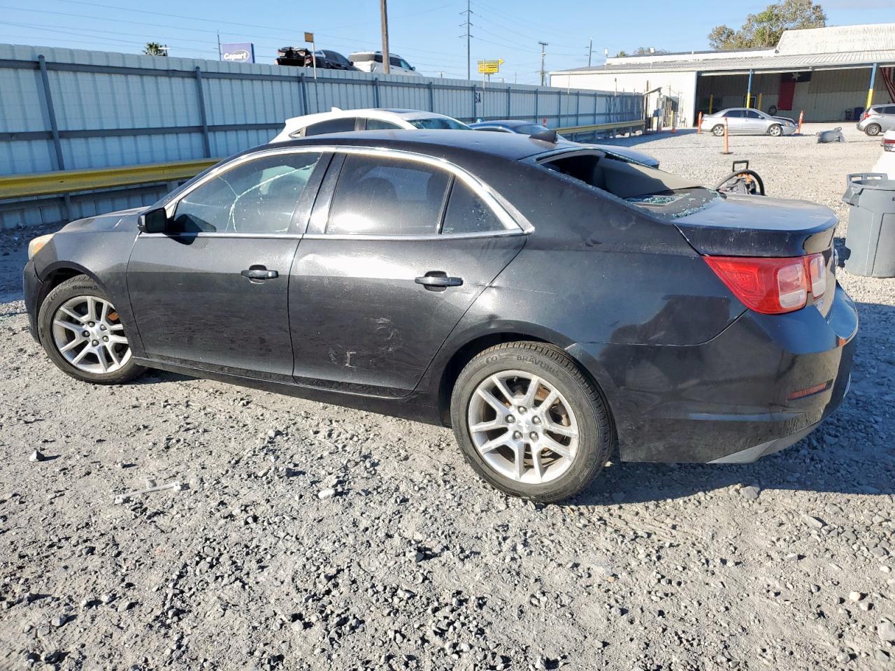 2013 Chevrolet Malibu 1Lt - Фото 2