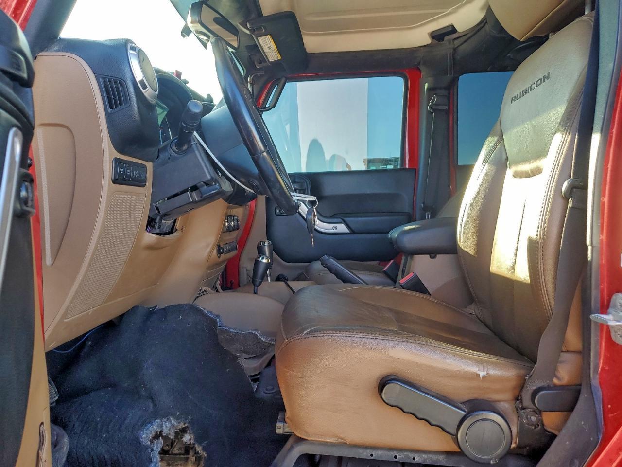 2014 Jeep Wrangler Unlimited Rubicon - Image 7