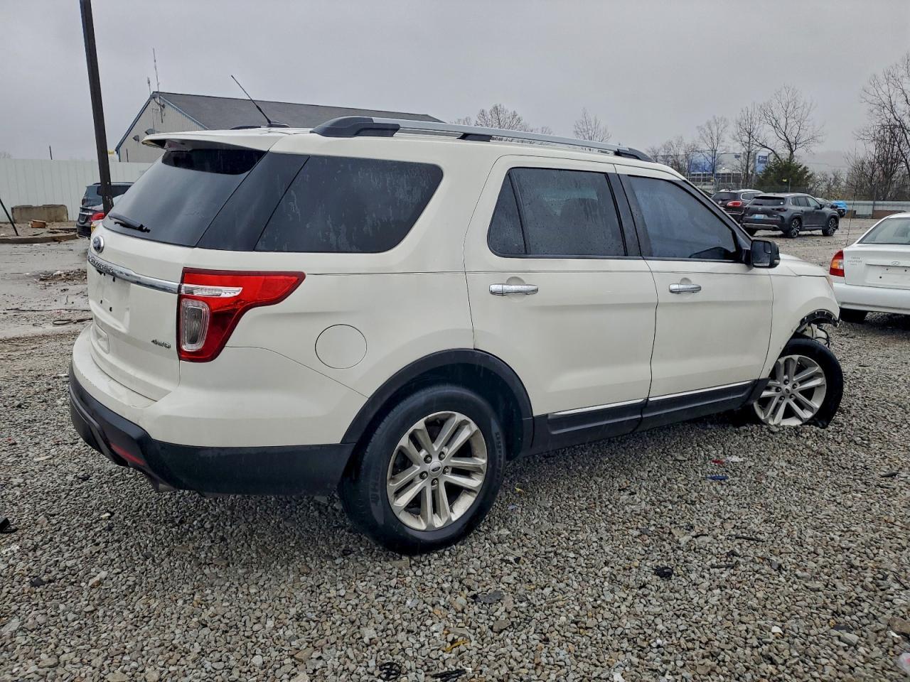 2012 Ford Explorer Xlt - Image 3