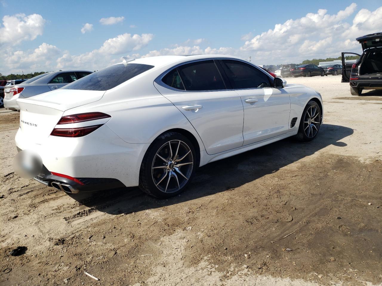 2022 Genesis G70 2.0T - Фото 3