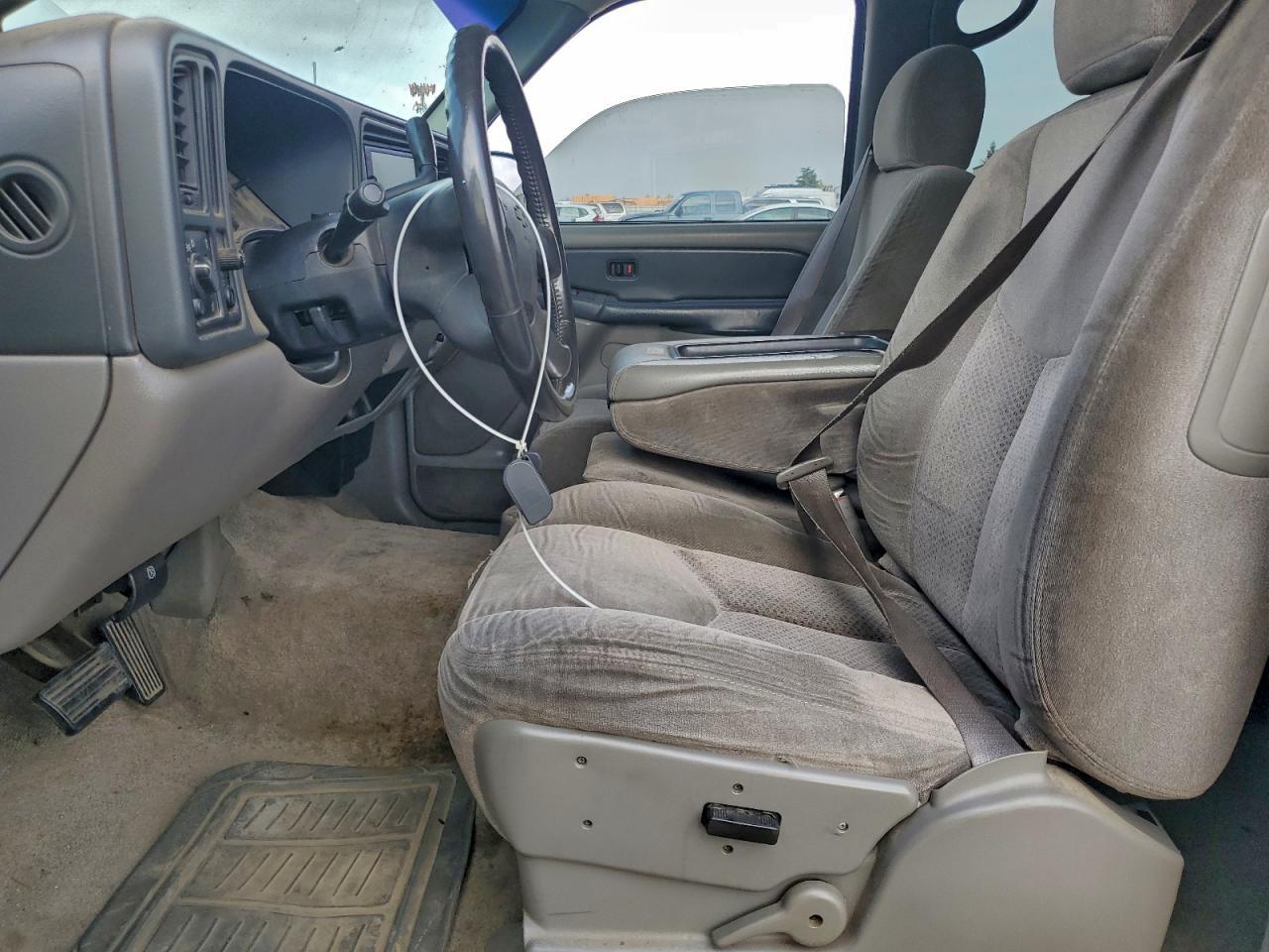 2003 Chevrolet Tahoe C1500 - Image 7