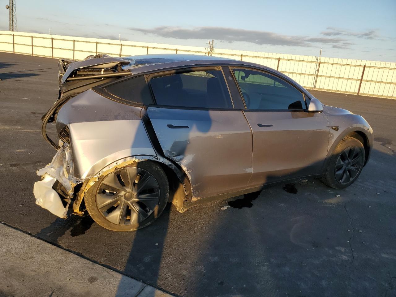 2024 Tesla Model Y - Фото 3