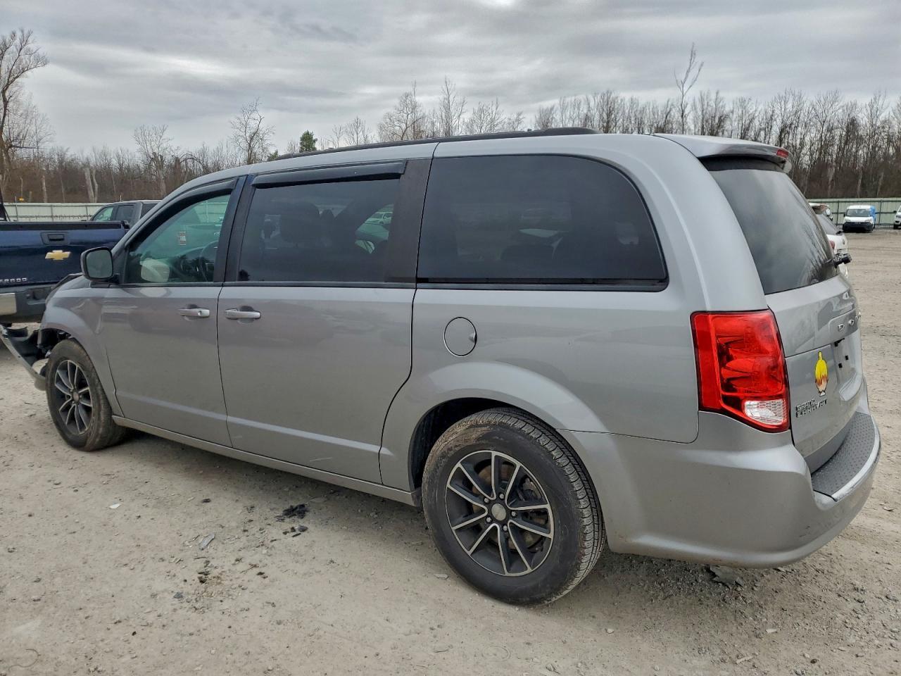 2018 Dodge Grand Caravan Gt - Фото 2