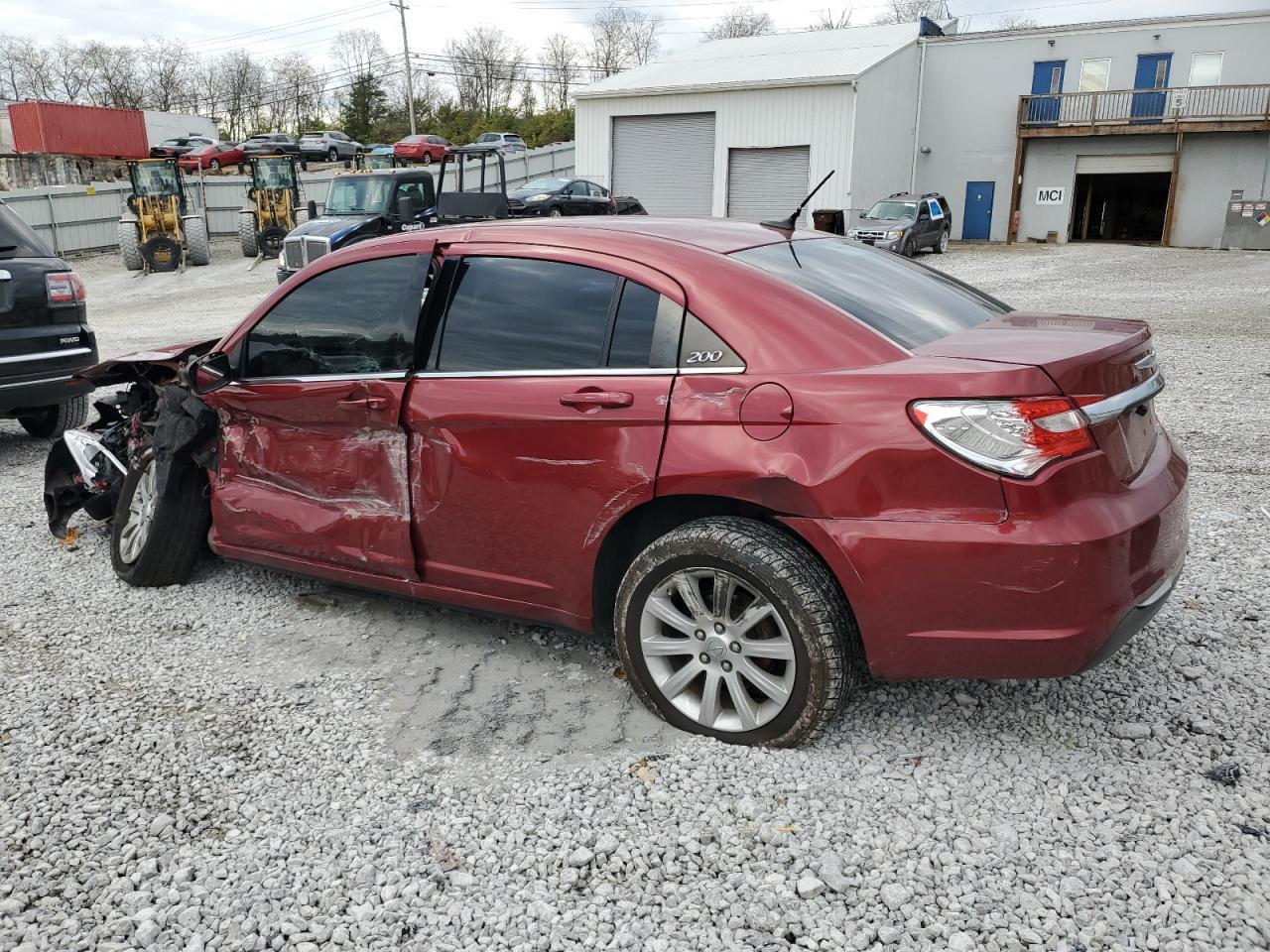 2013 Chrysler 200 Touring - Фото 2