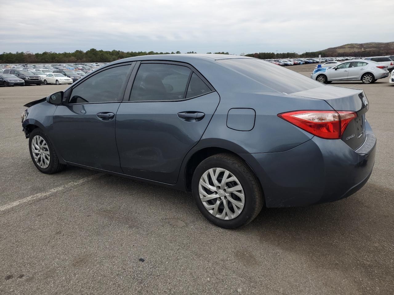 2018 Toyota Corolla L - Фото 2