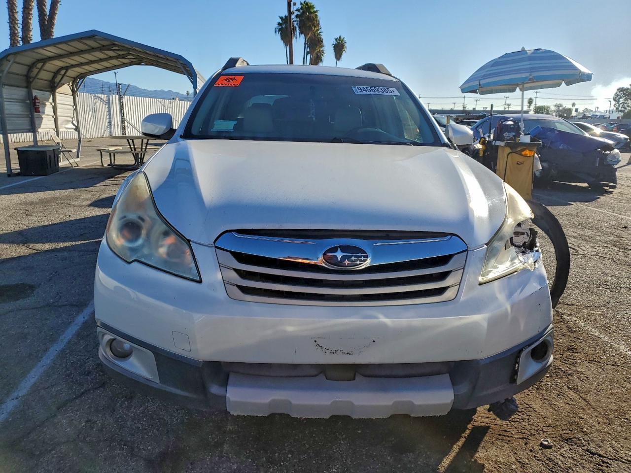 2012 Subaru Outback 3.6R Limited - Image 5