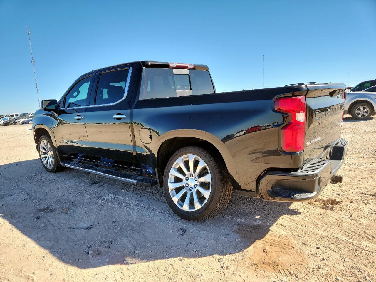 2019 Chevrolet Silverado K1500 High Country - Image 2