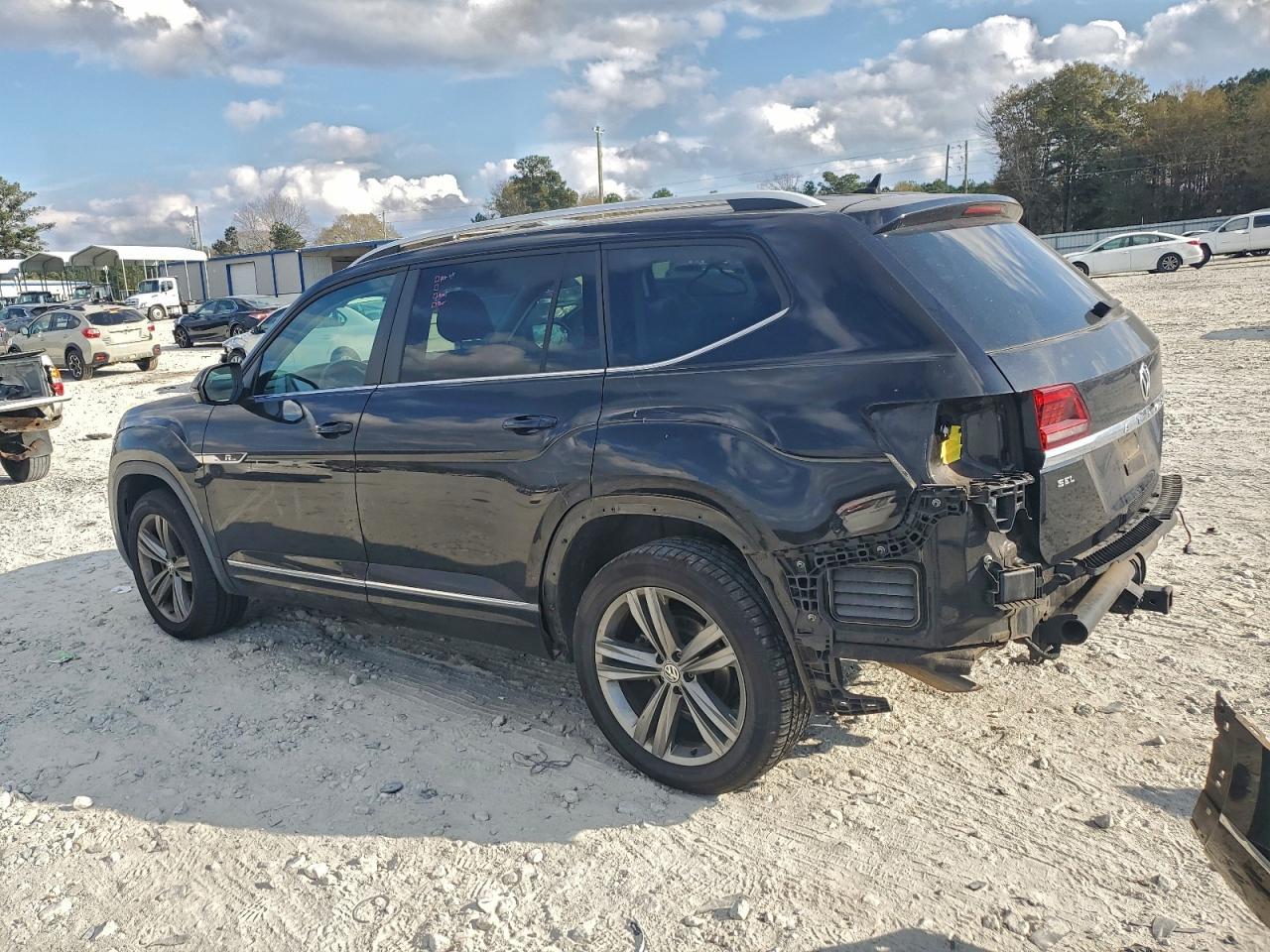 2019 Volkswagen Atlas Sel - Image 2