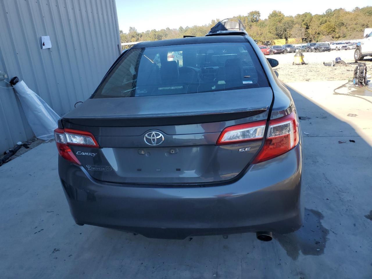 2012 Toyota Camry Base - Фото 6