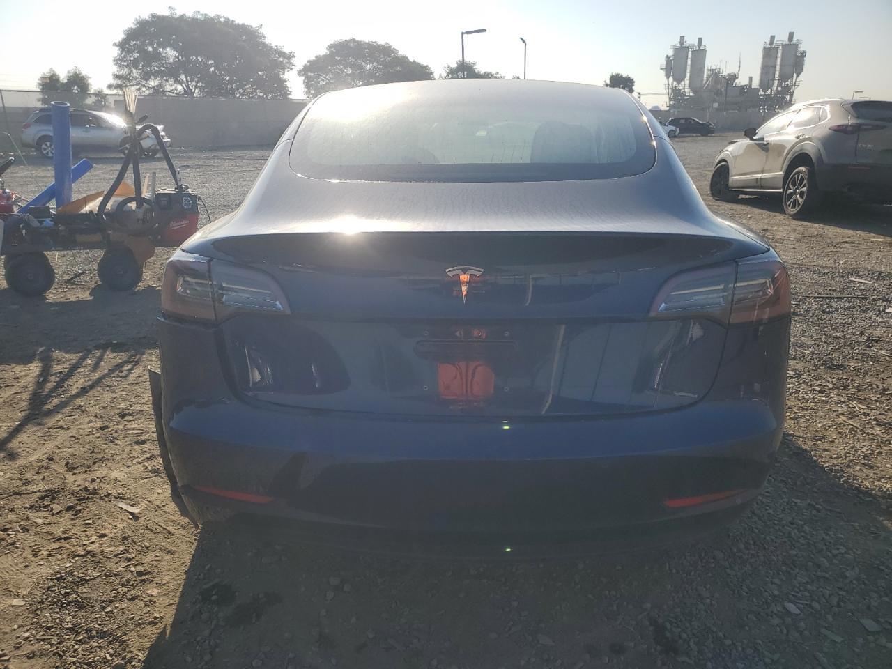 2018 Tesla Model 3 - Image 6