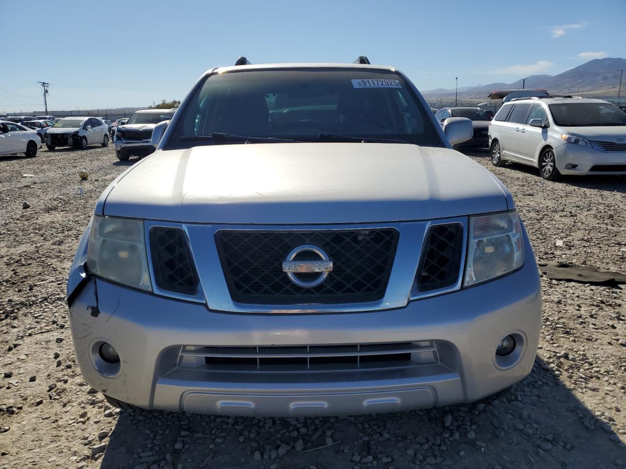 2011 Nissan Pathfinder S - Image 5