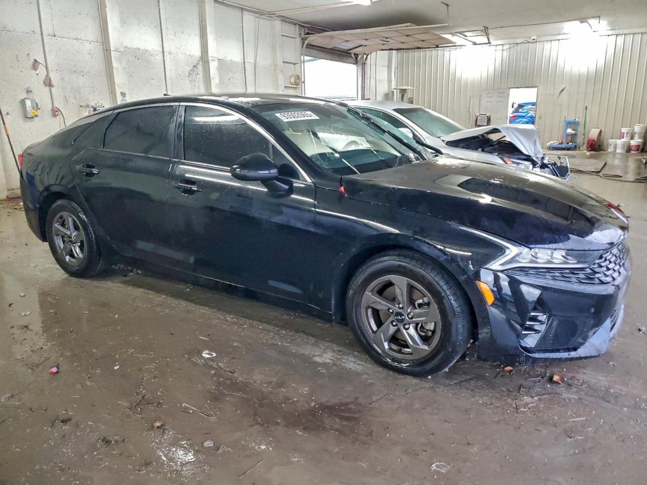 2023 Kia K5 Lxs - Image 4