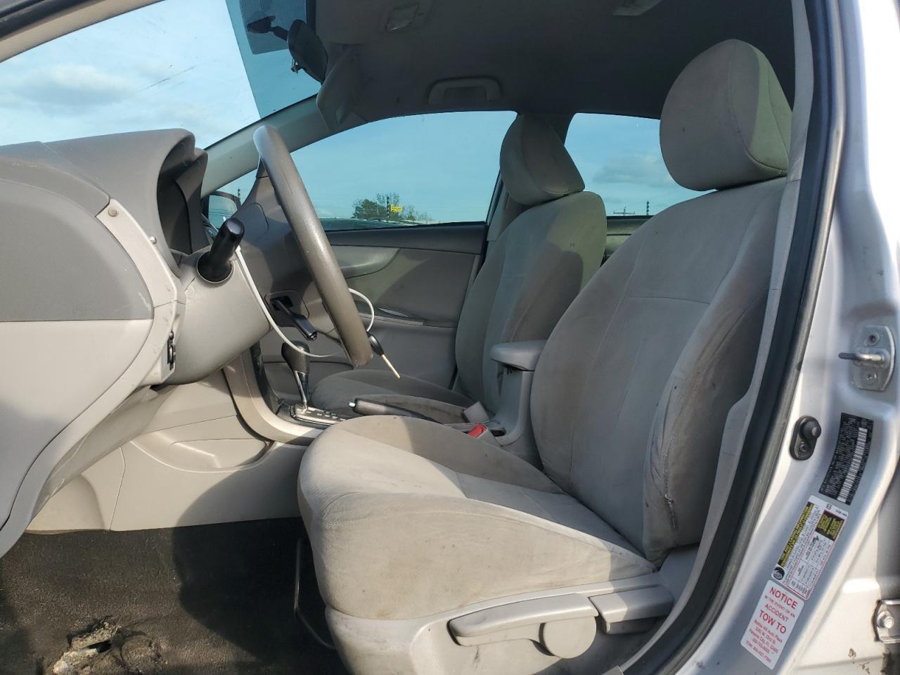 2010 Toyota Corolla - Фото 7