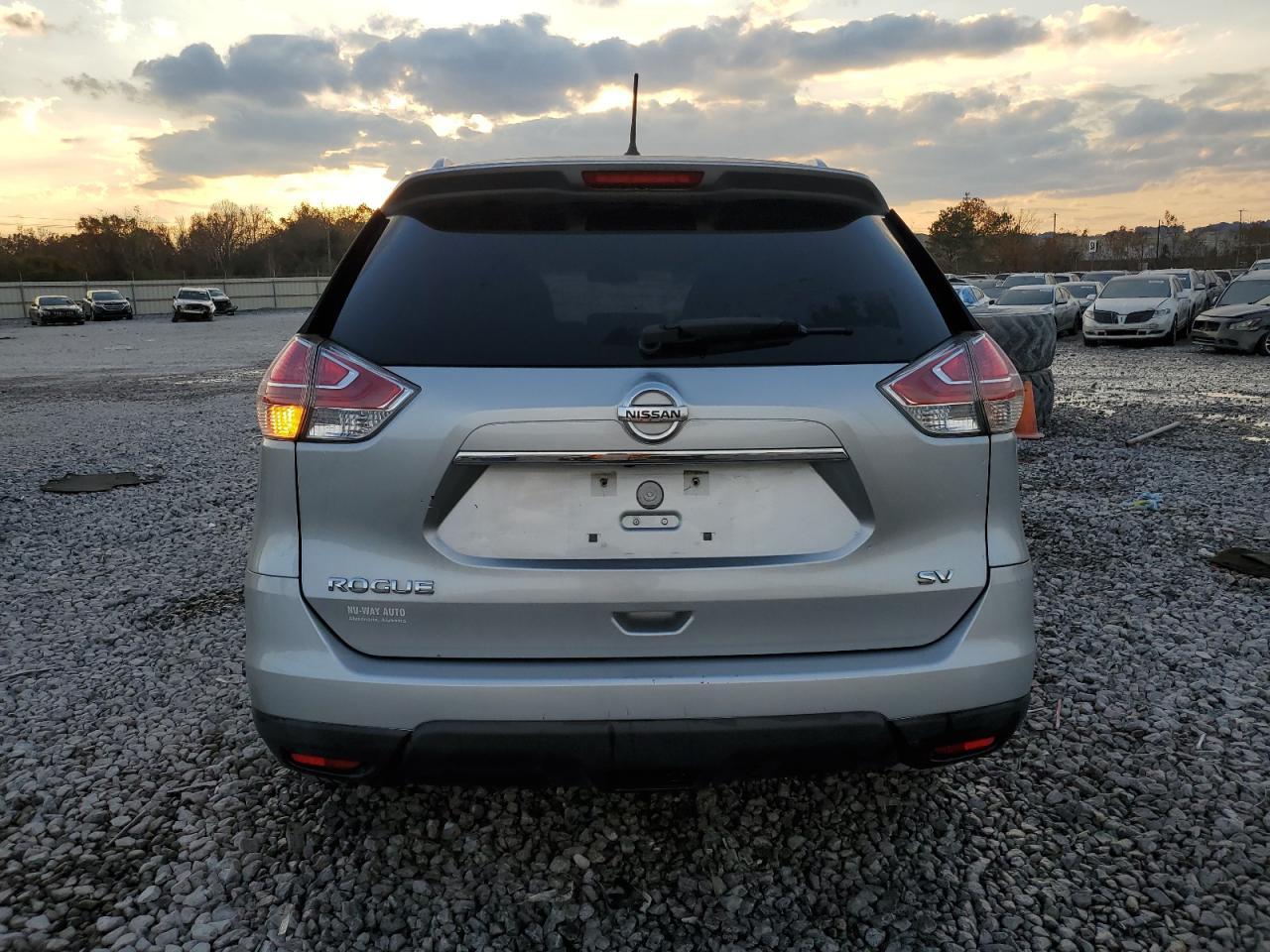 2015 Nissan Rogue S - Фото 6