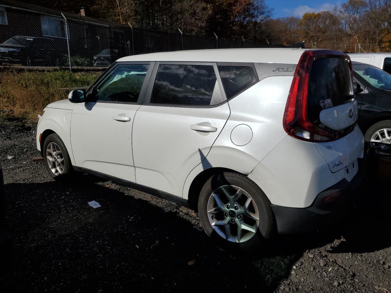 2021 Kia Soul Lx - Image 2