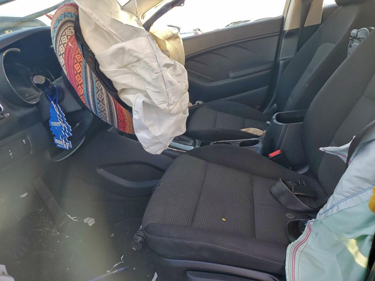 2017 Kia Forte Lx - Image 7