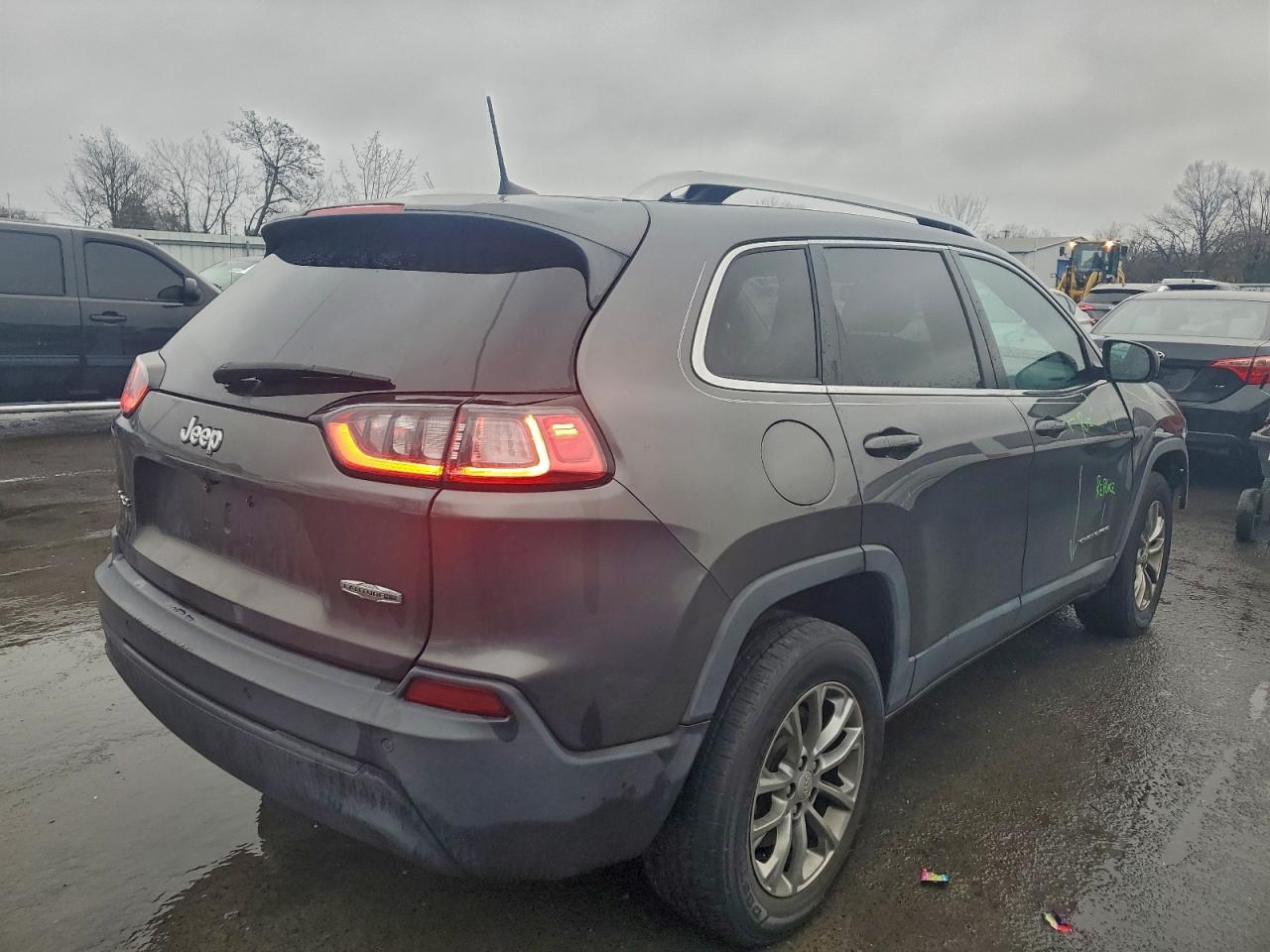 2020 Jeep Cherokee Latitude Plus - Фото 3