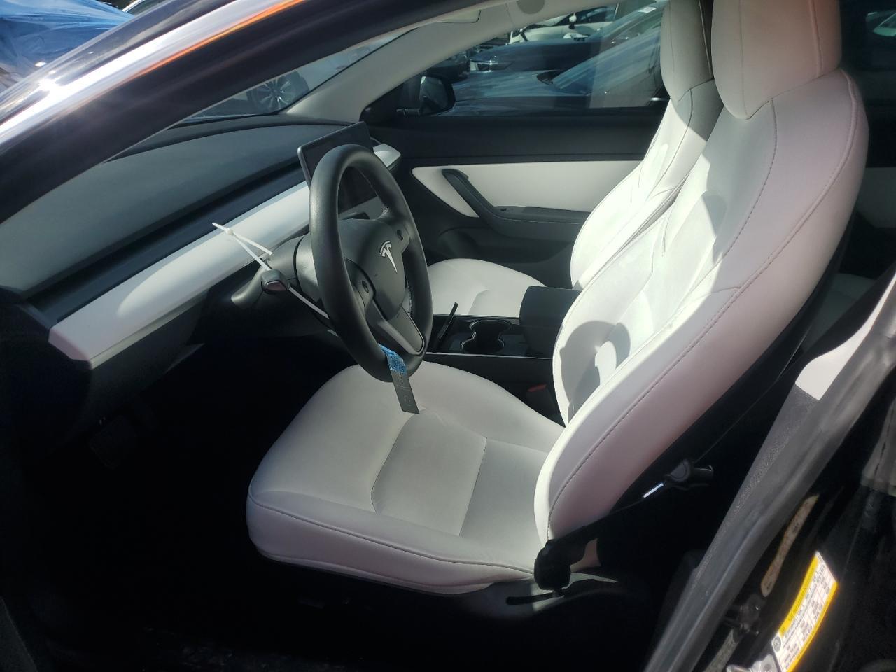 2020 Tesla Model 3 - Фото 7