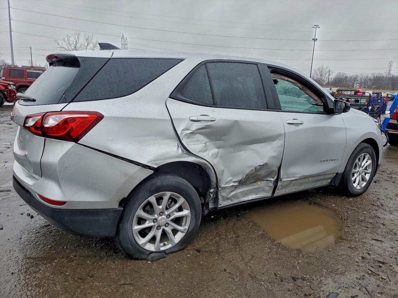 2021 Chevrolet Equinox Ls - Фото 3