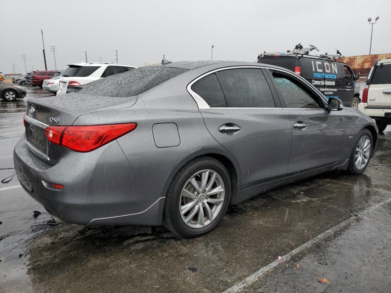 2017 Infiniti Q50 Premium - Фото 3