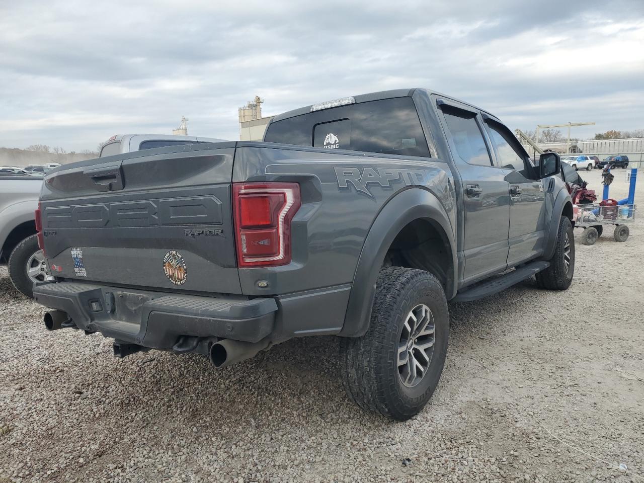 2018 Ford F150 Raptor - Фото 3