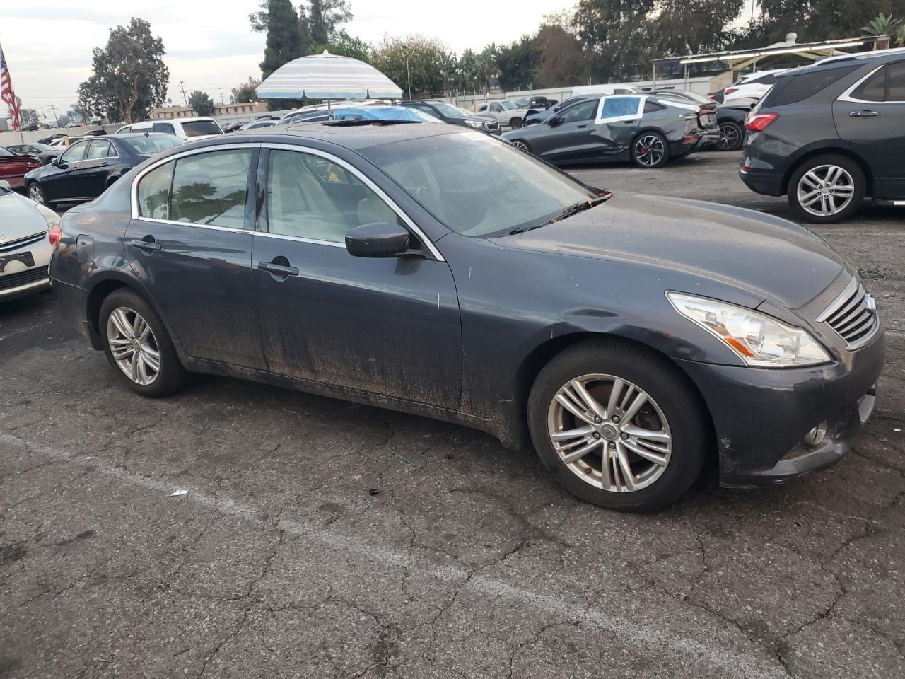 2013 Infiniti G37 - Фото 4