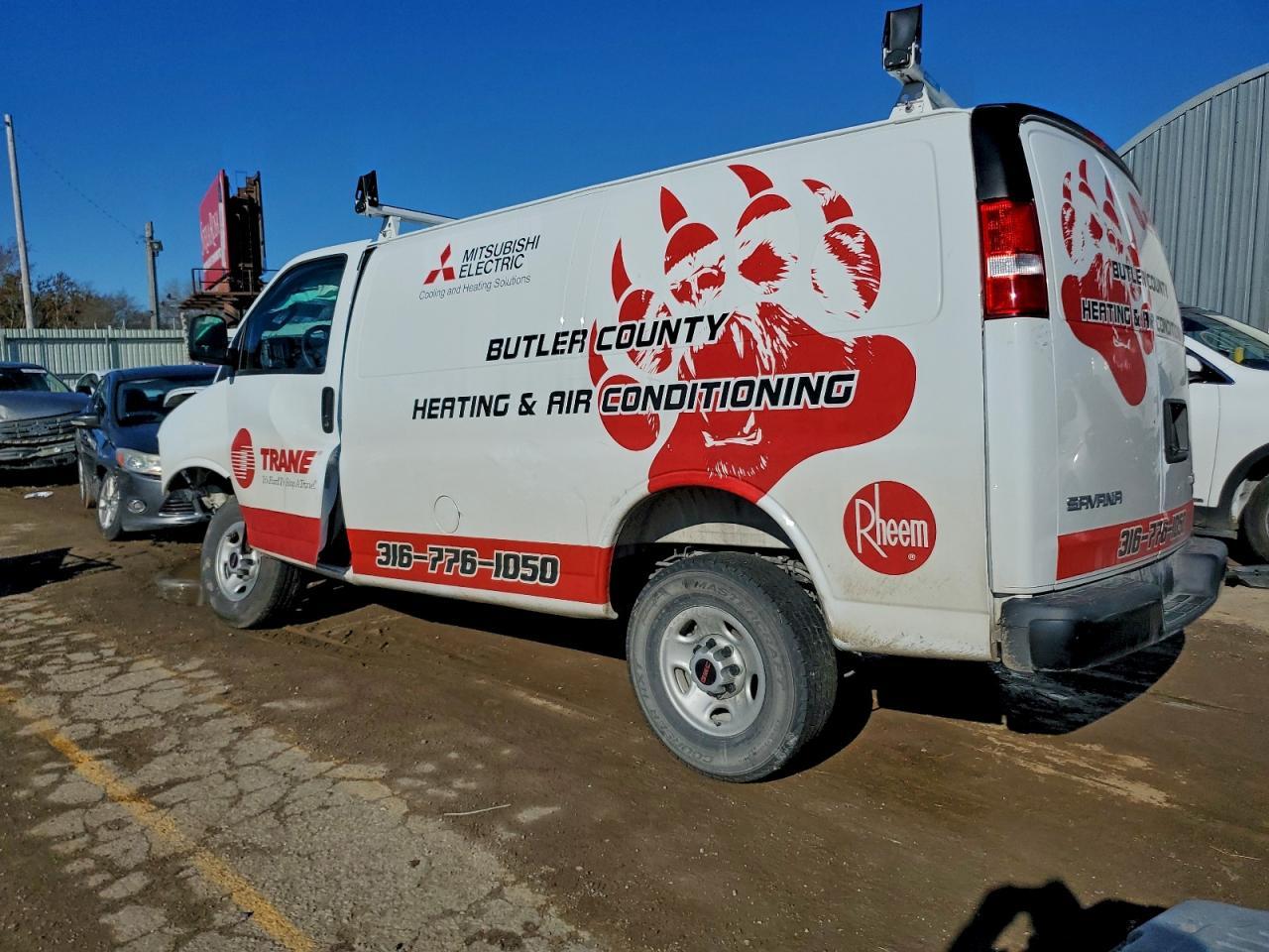 2025 GMC Savana Delivery Van - Фото 2